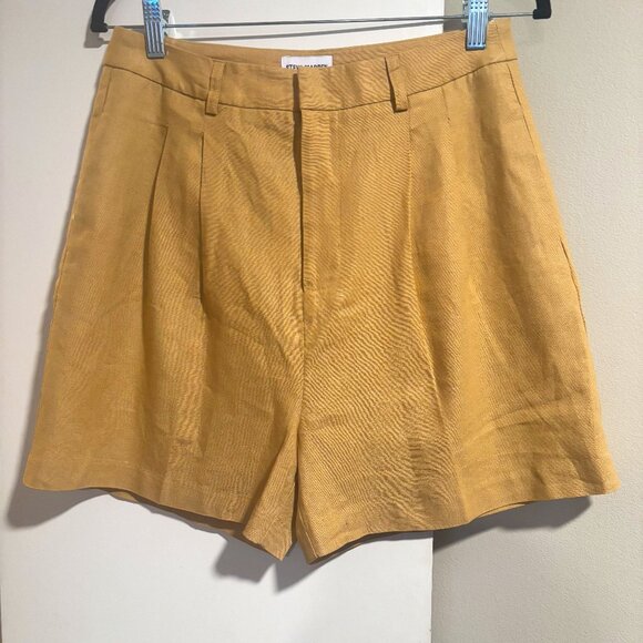 Steve Madden Women Small Linen pleated shorts Butterscotch collar - Picture 1 of 7